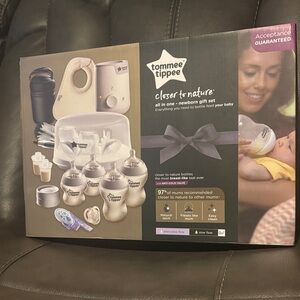 Tommee Tippee Baby Bottle Gift Set